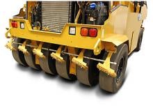 Rouleaux sur pneus Caterpillar CW16