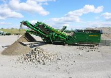 Installation de criblage mobile McCloskey S130 3-Deck