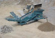 Installation de criblage mobile Powerscreen Warrior 1800