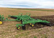 Cultivateurs John Deere 2633