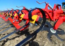 Cultivateurs Väderstad Swift 400