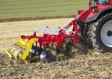 Cultivateurs Pöttinger Synkro 3020