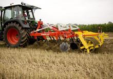 Cultivateurs Pöttinger Synkro 3030