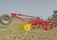 Cultivateurs Pöttinger Synkro 6003 T