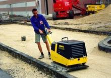 Plaques vibrantes réversibles Bomag BPH 80/65