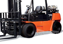 Chariots élevateurs frontaux diesel Doosan D90S-5