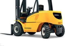 Chariots élevateurs frontaux diesel Jungheinrich DFG 545