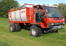 Véhicules communaux multi-usages à diesel diesel Aebi TP 48