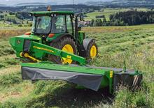 Faucheuses  arrières disques avec conditionneurs John Deere 331