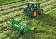 Faucheuse à disque traîné avec conditionneur John Deere 830