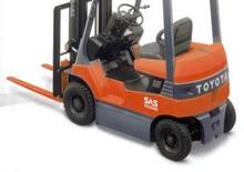 Chariots élevateurs frontaux  electriques Toyota 7 FB 18