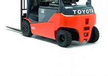 Chariots élevateurs frontaux  electriques Toyota 8 FBMT 20