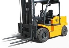 Chariots élevateurs frontaux  electriques OM XE 80