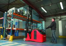 Gerbeurs à conducteur accompagnant Manitou ES 713 GPF