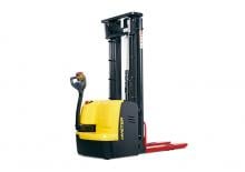 Gerbeurs à conducteur accompagnant Hyster S1.5UT