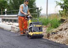 Plaques vibrantes réversibles Bomag BPR 25/50