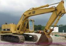 Excavatrice sur chenilles Caterpillar 235 D