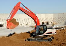 Excavatrice sur chenilles Link-Belt 240 LX Long Front