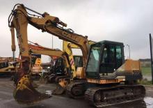 Excavatrice sur chenilles Case Poclain 588 CK