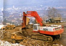 Excavatrice sur chenilles Case Poclain 600 CL