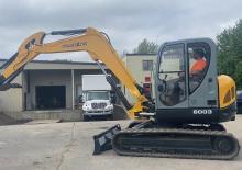 Excavatrice sur chenilles Mustang 8003