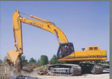 Excavatrice sur chenilles Case 9020B