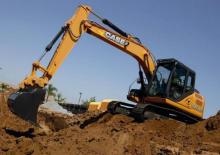 Excavatrice sur chenilles Case CX 130 C