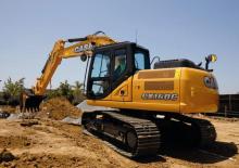 Excavatrice sur chenilles Case CX 160 C LC
