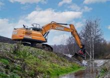 Excavatrice sur chenilles Case CX250E