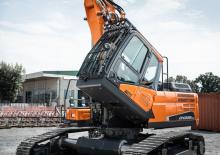 Excavatrice sur chenilles Doosan DX235DM-5