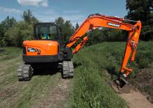 Excavatrice sur chenilles Doosan DX85R-3