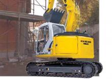 Excavatrice sur chenilles New Holland E 135 B SR