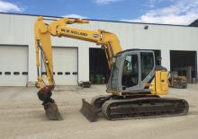 Excavatrice sur chenilles New Holland E135 SRL