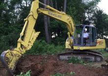 Excavatrice sur chenilles New Holland EC130