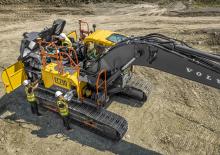 Excavatrice sur chenilles Volvo EC230F L