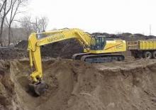 Excavatrice sur chenilles New Holland EC450