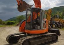 Excavatrice sur chenilles Fiat-Hitachi EX 135 UR