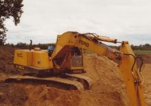 Excavatrice sur chenilles Ford H-48