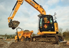 Excavatrice sur chenilles JCB JZ 140 L TAB