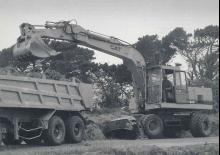 Excavatrice sur pneus Caterpillar 224B