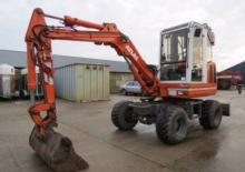 Excavatrice sur pneus Atlas 804