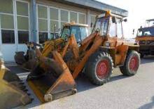 Excavatrice sur pneus Kramer 812