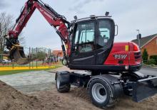 Excavatrice sur pneus Yanmar B95W MB 