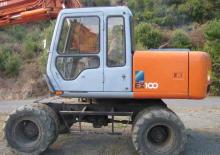 Excavatrice sur pneus Hitachi EX 100 WD-2
