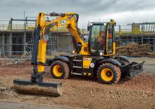 Excavatrice sur pneus JCB Hydradig 110W