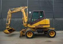 Excavatrice sur pneus Hydrema M 800