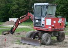 Excavatrice sur pneus Gehlmax MB 445