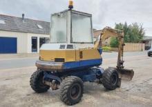 Excavatrice sur pneus Komatsu PW30-1