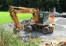 Excavatrice sur pneus Furukawa W 635 E