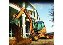 Excavatrice sur pneus Case WX125